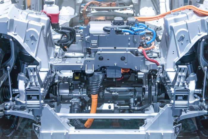 ABB Plant Optimization Methodology系统助力电池生产商满足汽车、工业和大型储能行业日渐增长的需求. Adobe图片