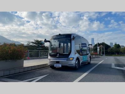 文远知行开启深圳首个前装量产自动驾驶小巴载人示范运营