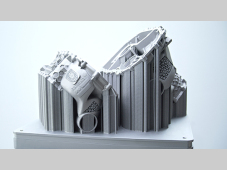 快如闪电的3D打印：SLM Solutions NXG XII 600设备打印保时捷电动发动机罩