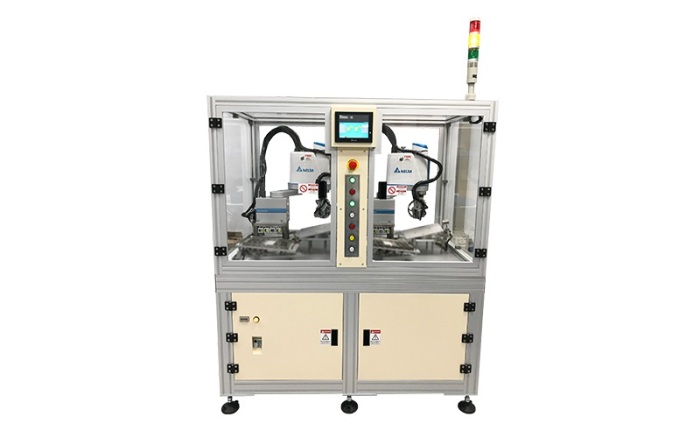 图1 台达FPC取放机以 SCARA 工业机器人进行取放料，采用专利技术提高加工速度、效率及质量